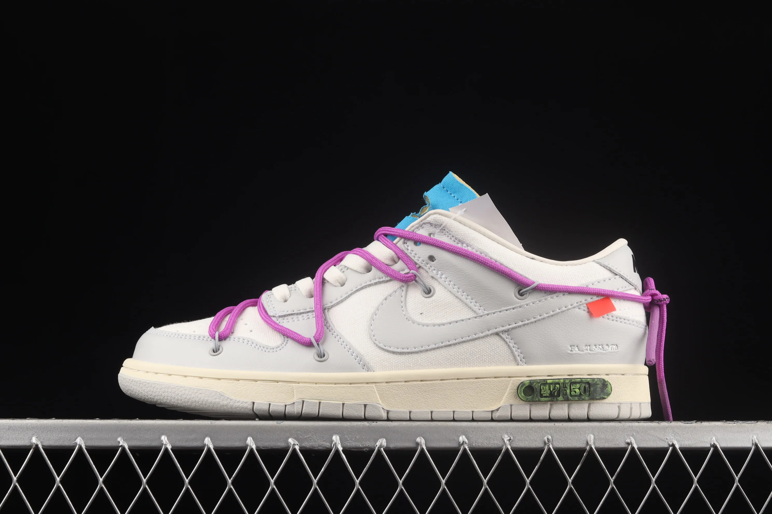 All Categories Nk SB Dunk Series Nk SB Dunk Low Low-top sneakers Cost-effective version OF x Nk Dunk Low OW SB smashing backboard fashion casual sneakers DM1602-125